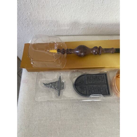 Wizarding World Harry Potter Mystery Wand Magical Artifacts Series New In box - Picture 7 of 8
